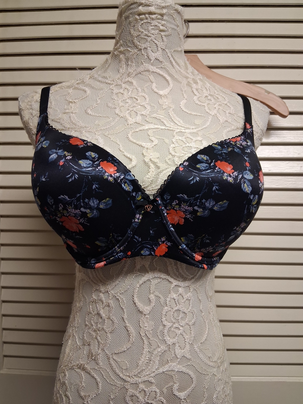 Victoria's Secret Where Everywhere Navy Floral Underwire Sexy Fairy Bra Sz 38D